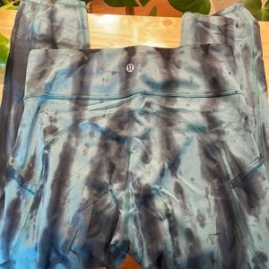 Lululemon tie-dye leggings with pockets